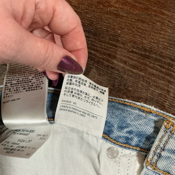 Levi’s with Premium Big E Straight Jeans Women’s Size 24x30 - Picture 9 of 14